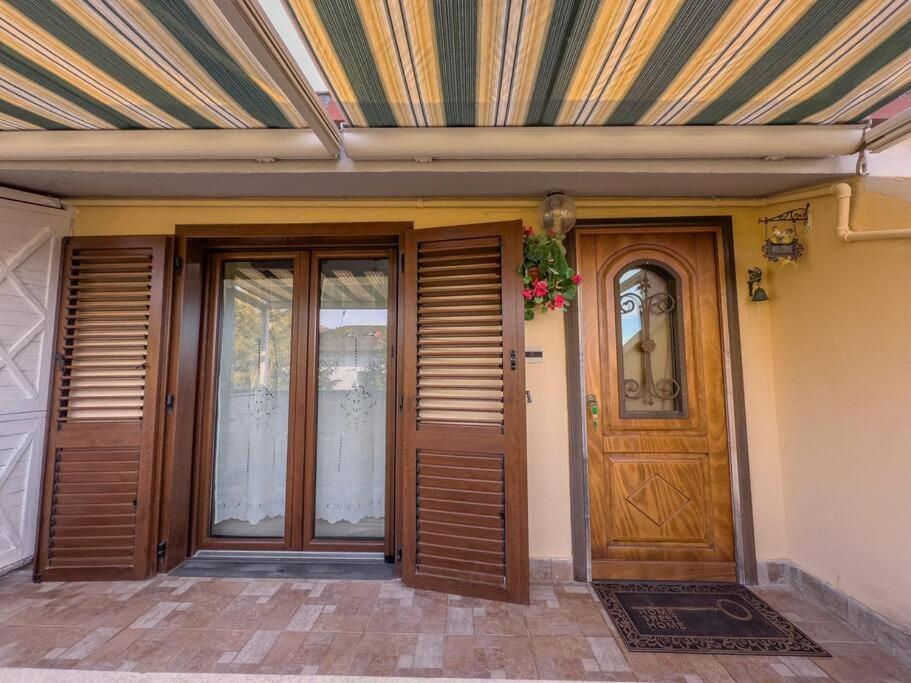 Free Parking La Bianca Neve Cottage Castel Di Sangro Exterior photo